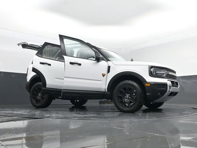 Used 2025 Ford Bronco Sport Badlands image 33