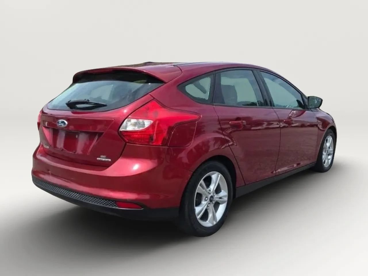 Used 2014 Ford Focus SE w/ SE Winter Package FWD image 7