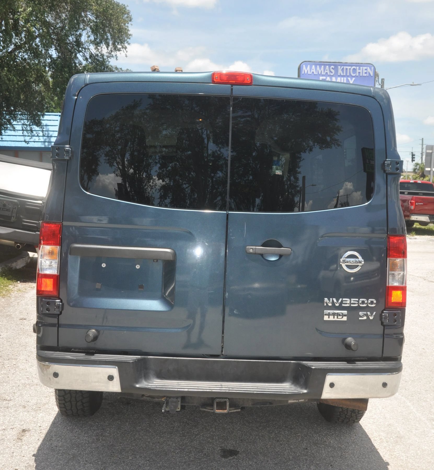 Used 2013 Nissan NV 3500 SV w/ Technology Pkg RWD image 27
