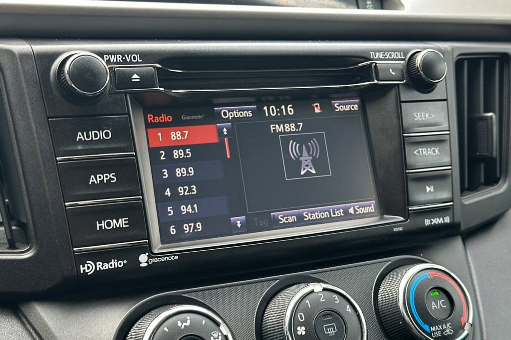 Used 2016 Toyota RAV4 LE image 19