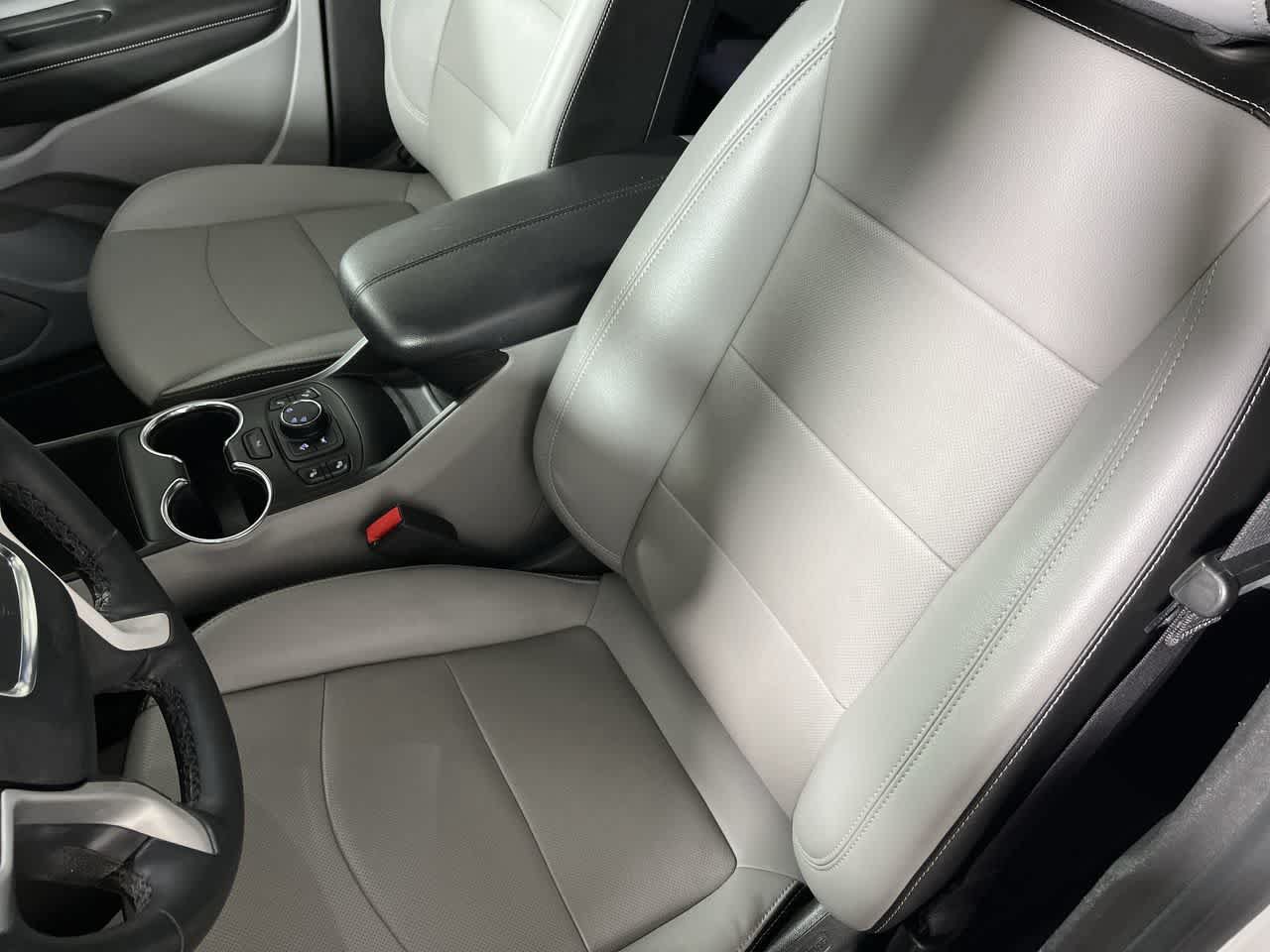 Used 2023 GMC Terrain SLT w/ Tech Package AWD/4WD image 15