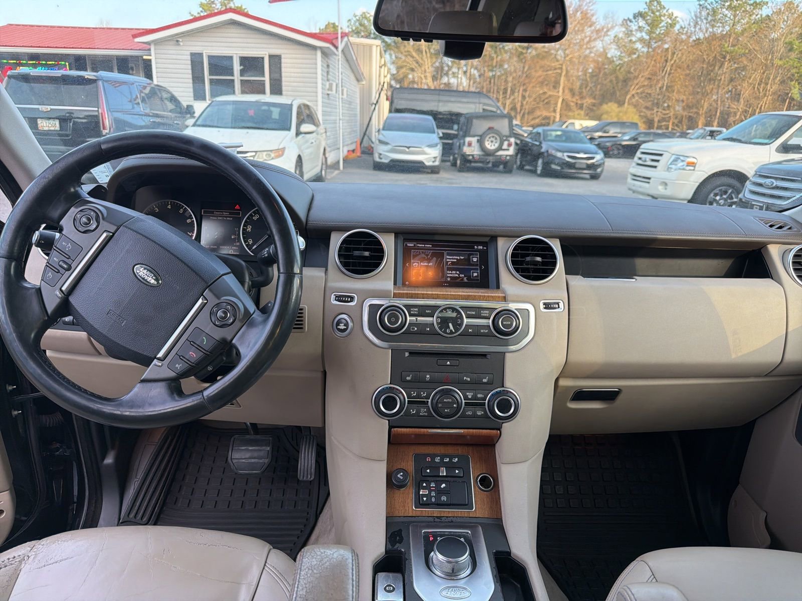 Used 2016 Land Rover LR4 HSE LUX image 12