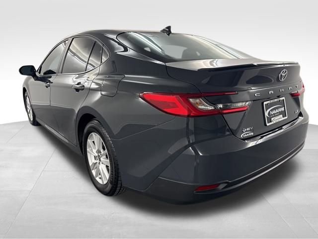 Used 2025 Toyota Camry LE image 6