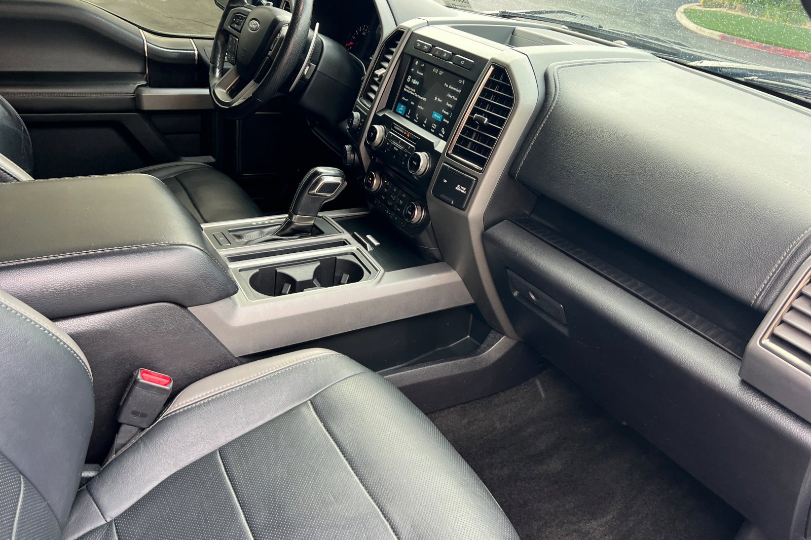 Used 2017 Ford F150 Raptor w/ Equipment Group 802A Luxury image 15