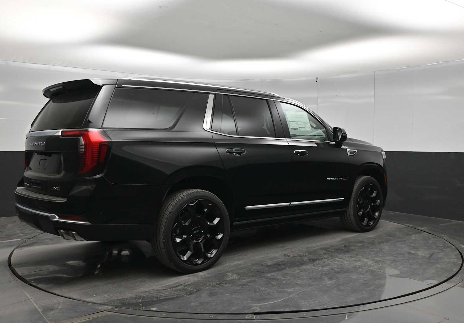 New 2027 GMC Yukon Denali w/ Denali Reserve Package AWD/4WD image 8