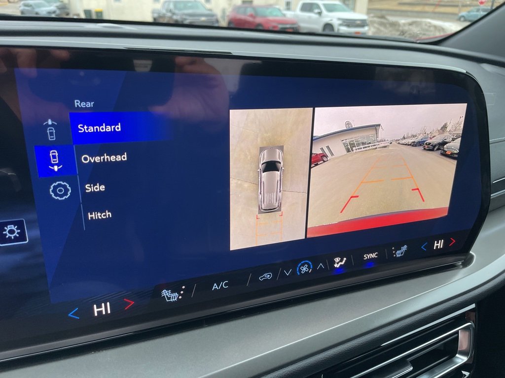 New 2026 Chevrolet Traverse LT w/ Driver Confidence Package image 12