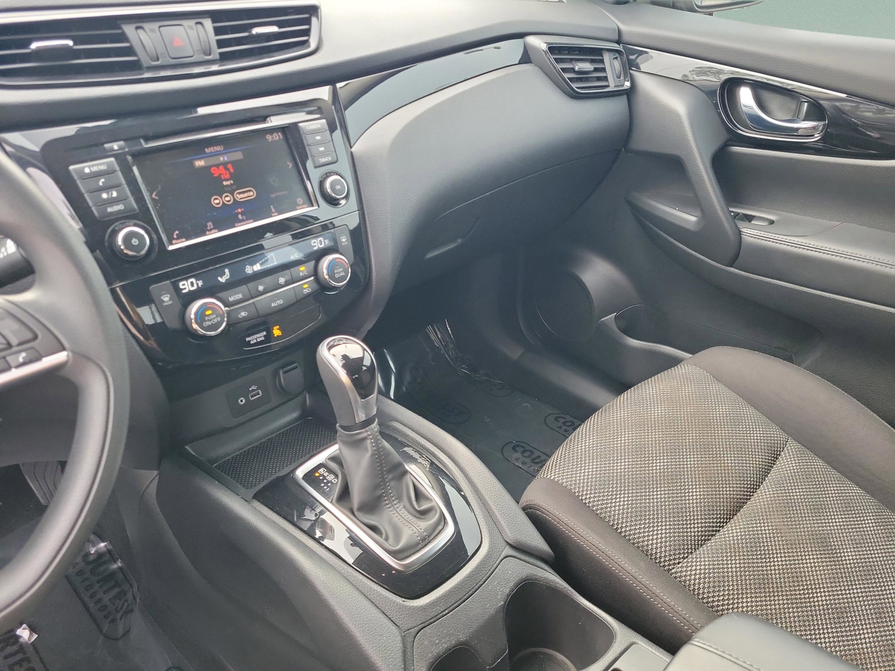 Used 2019 Nissan Rogue Sport SV image 33