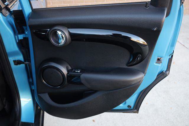 Used 2019 MINI Cooper 4-Door Hardtop FWD image 19