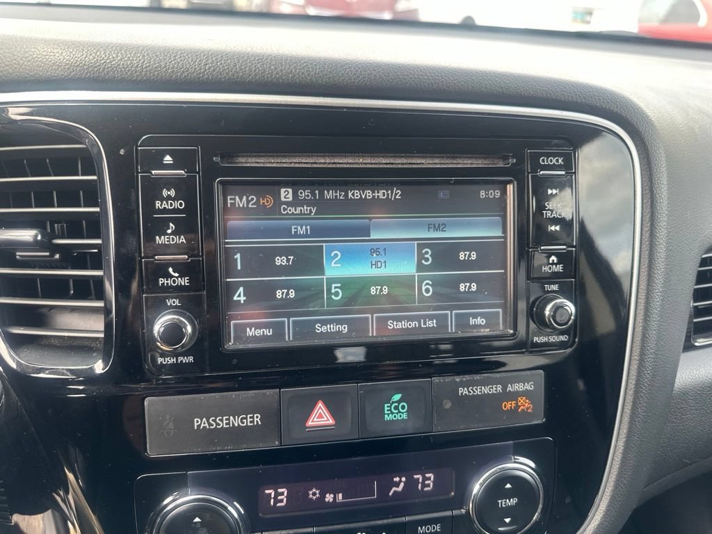 Used 2016 Mitsubishi Outlander SEL AWD/4WD image 11