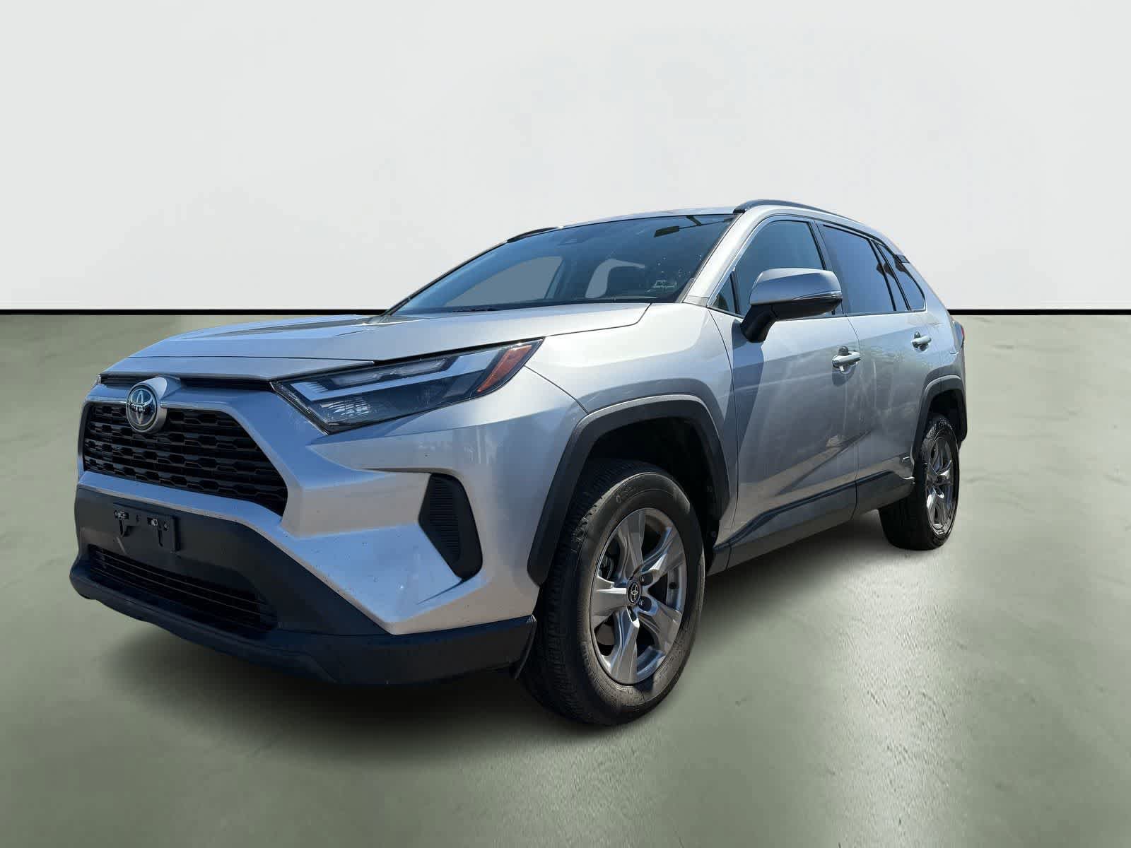 Used 2024 Toyota RAV4 XLE video 2