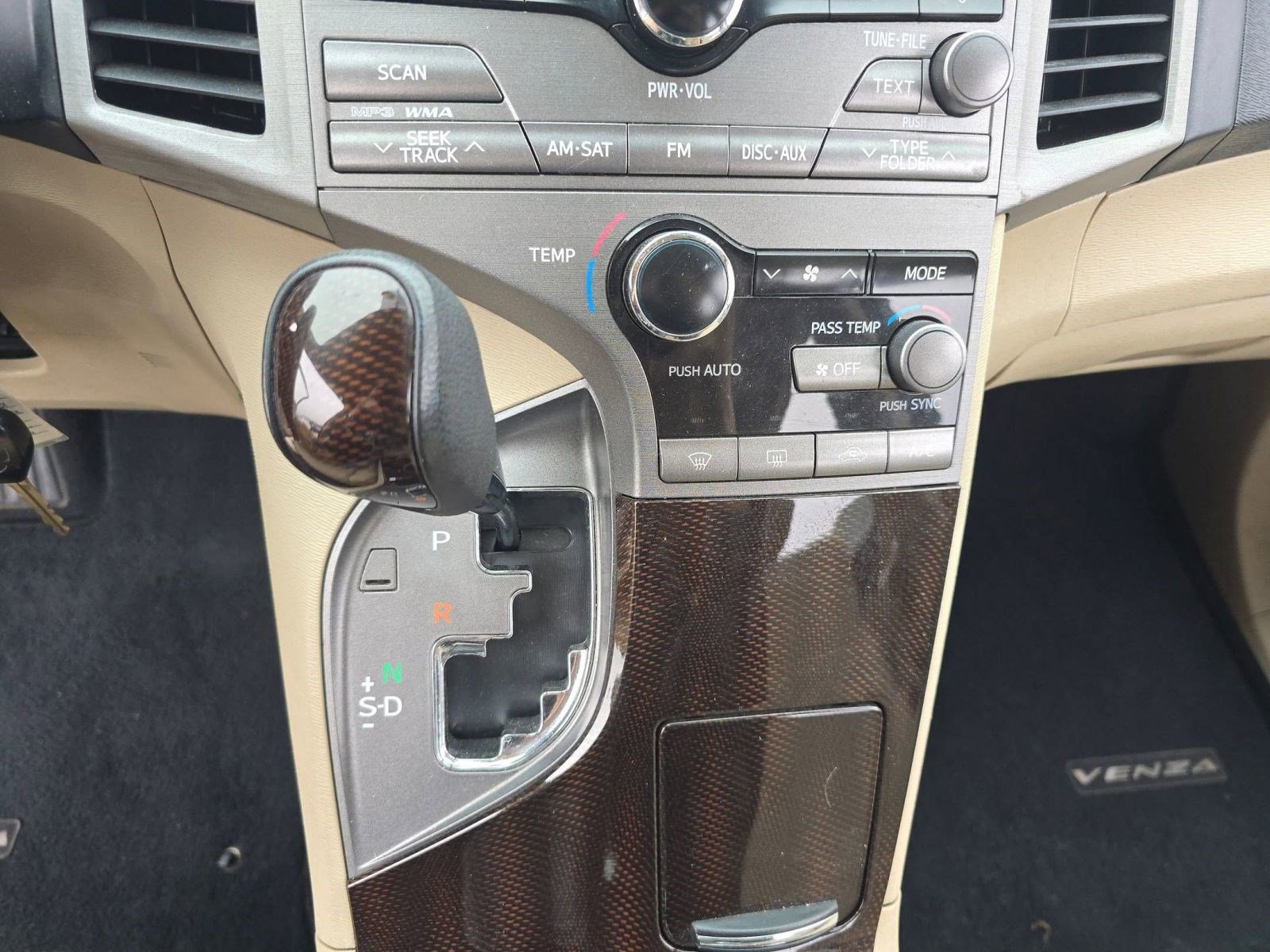 Used 2009 Toyota Venza image 15