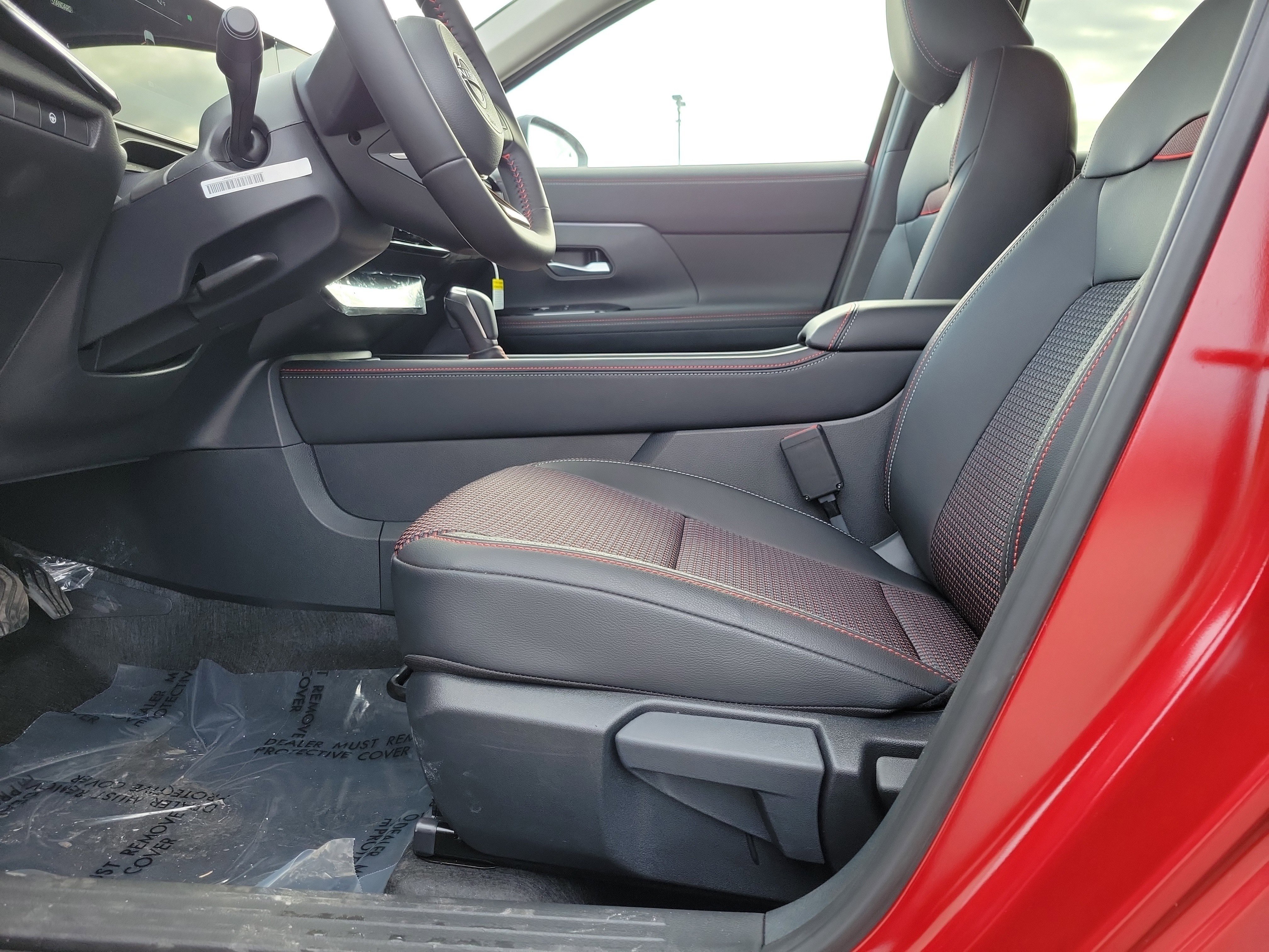 New 2026 Nissan Kicks SR w/ Cold Weather Package AWD/4WD image 16