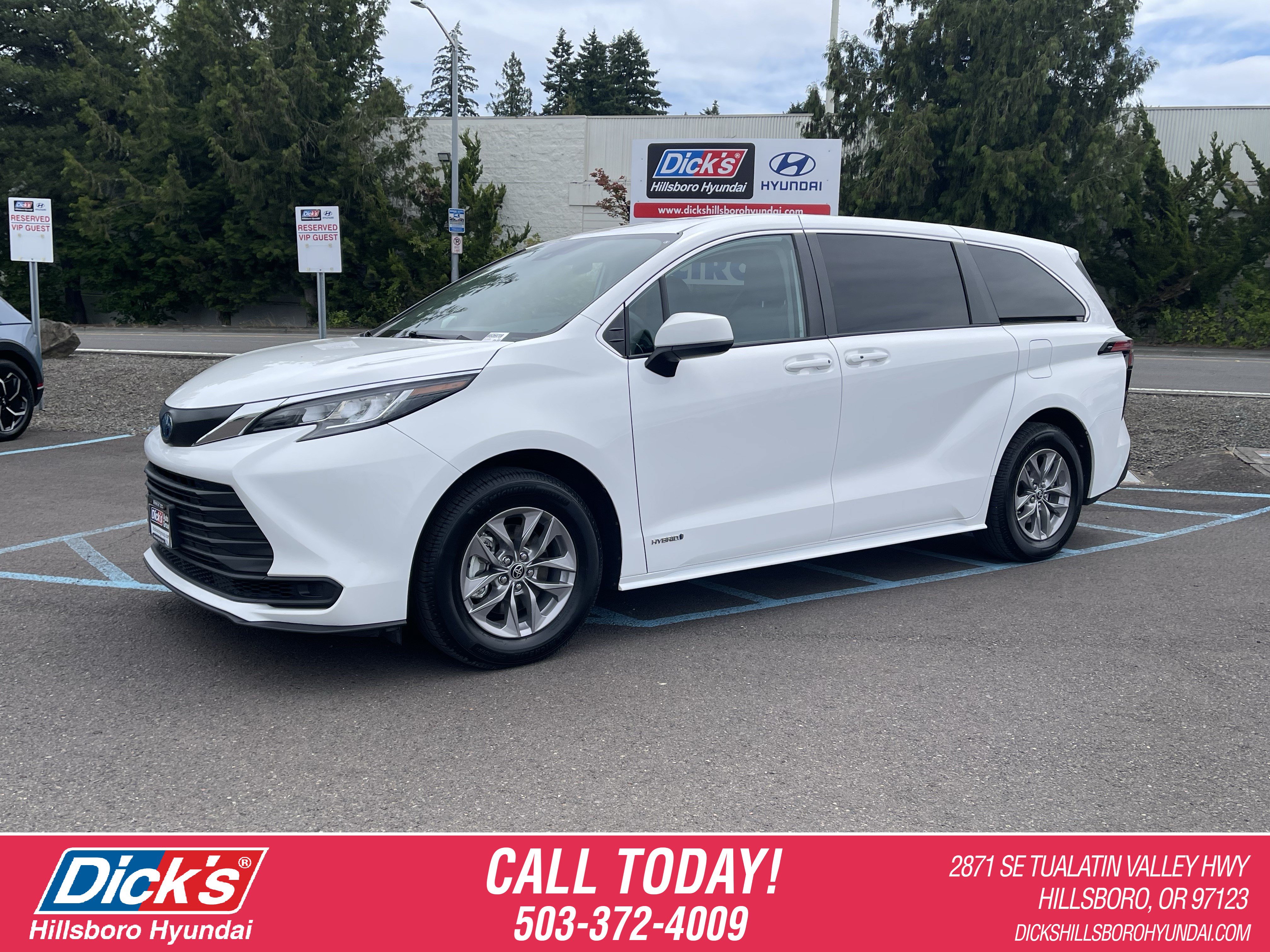Used 2021 Toyota Sienna LE FWD 360° Tour