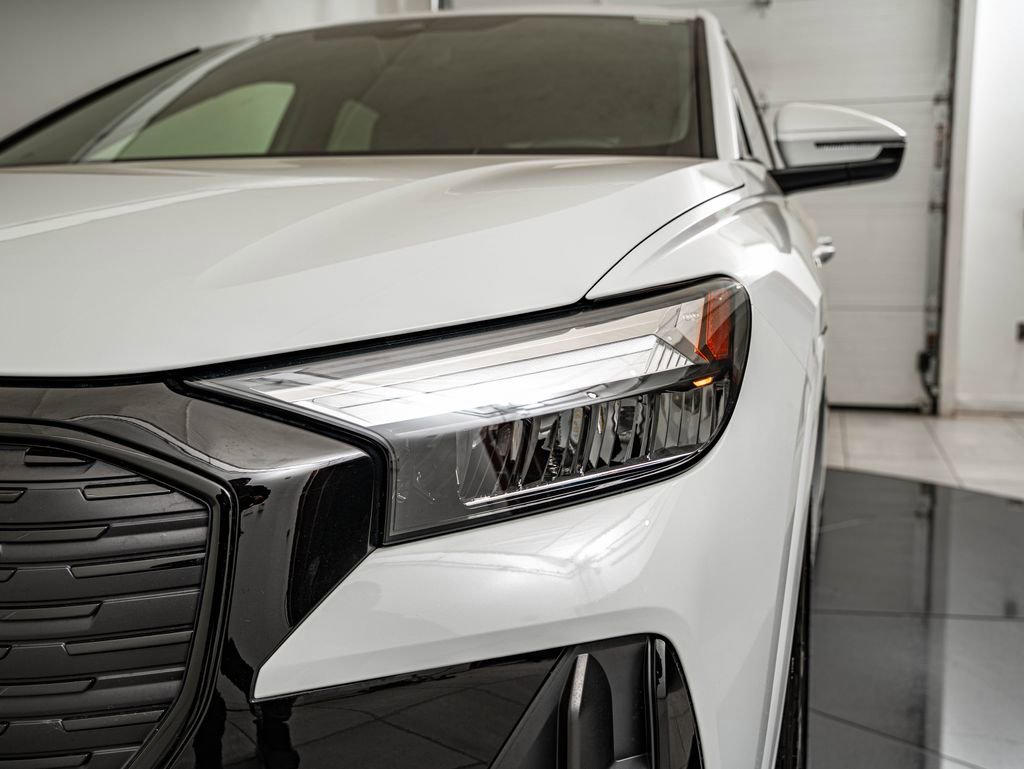 Used 2023 Audi Q4 e-tron Premium w/ Convenience Package image 13