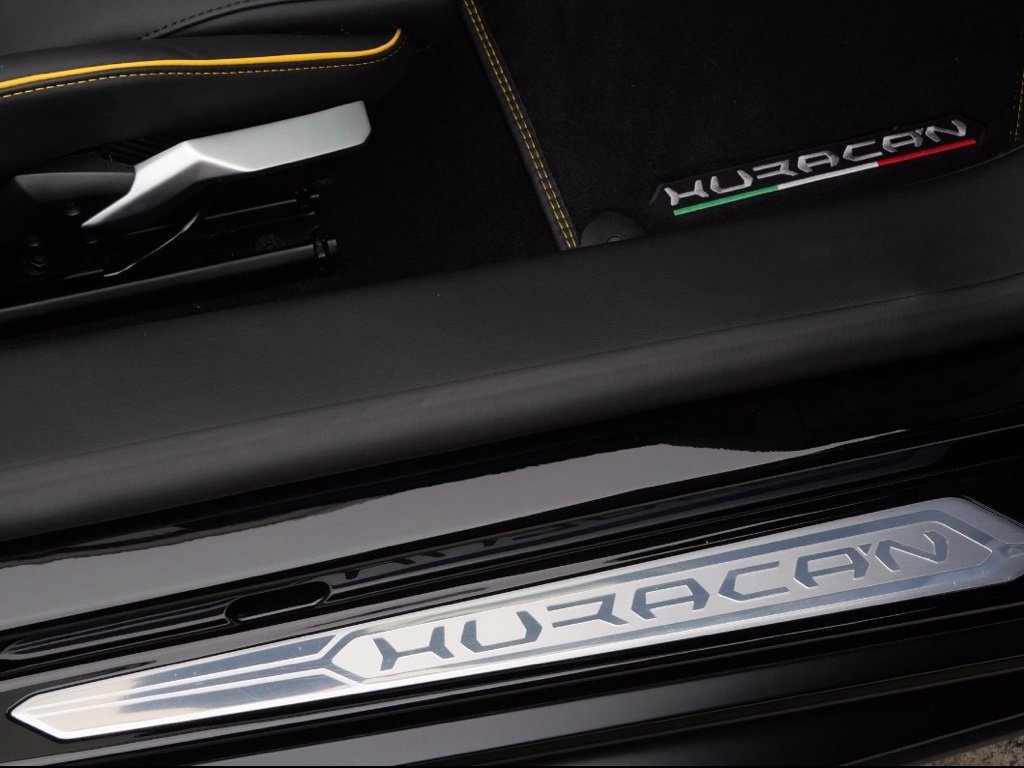 Used 2024 Lamborghini Huracan EVO AWD/4WD image 29