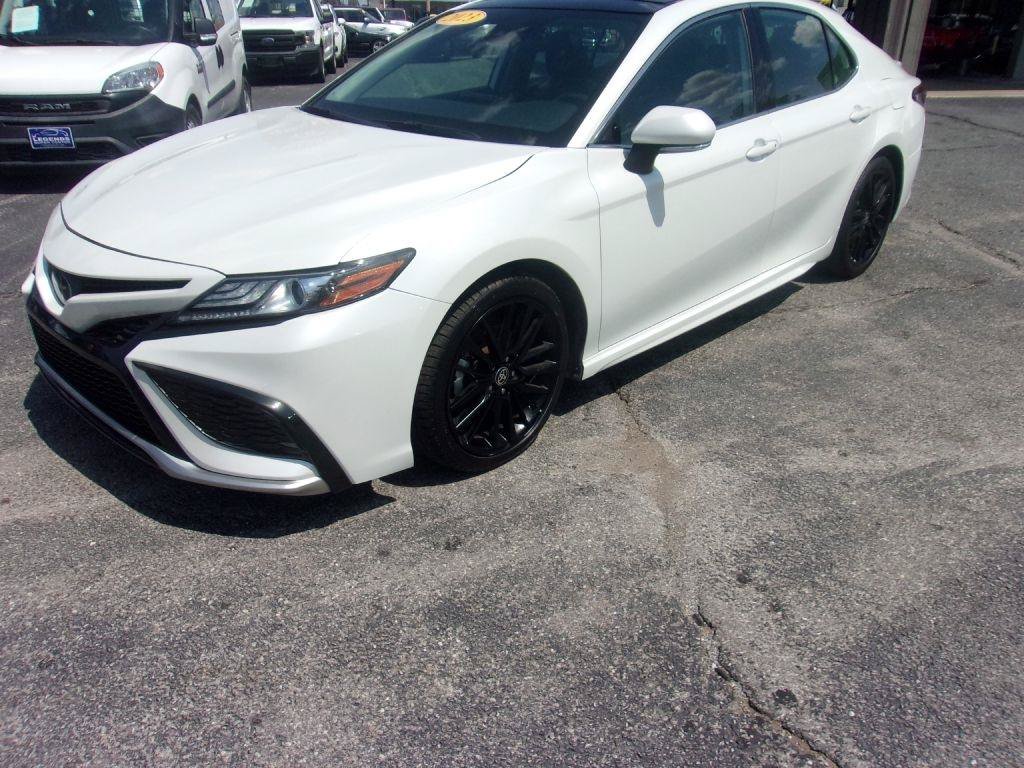 Used 2023 Toyota Camry XSE w/ Cold Weather Package AWD/4WD image 1