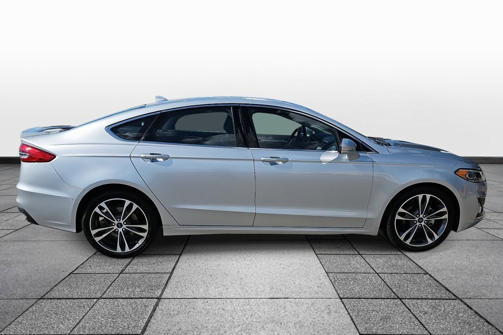 Used 2019 Ford Fusion Titanium image 4