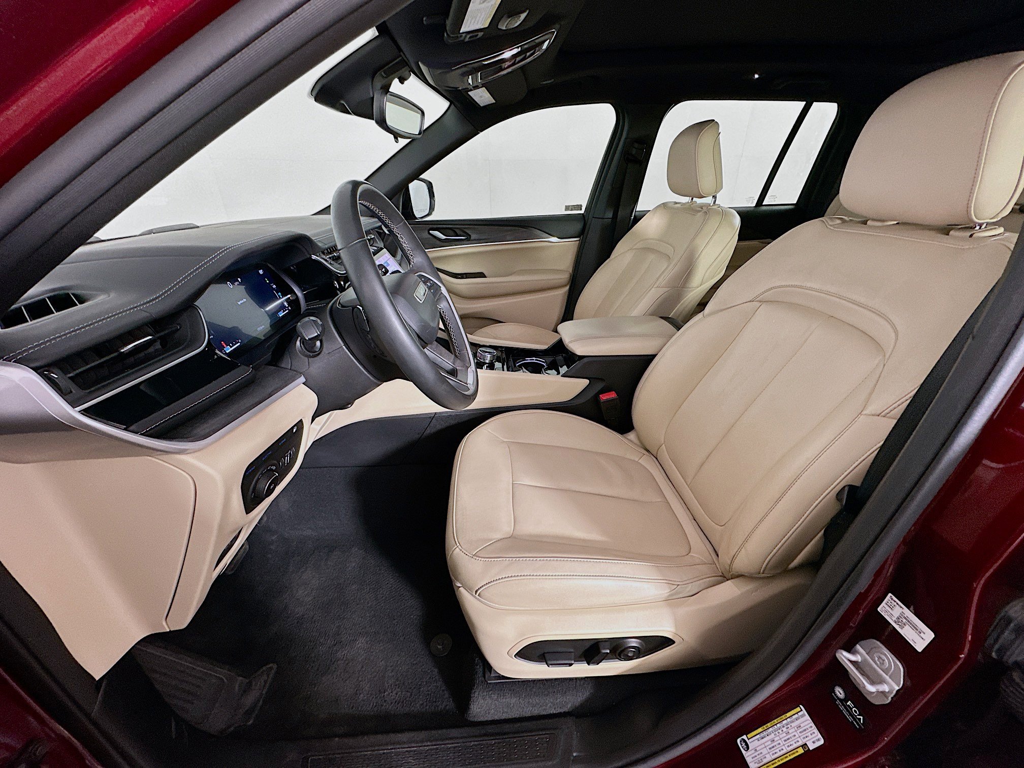 Used 2022 Jeep Grand Cherokee Limited 4xe image 13