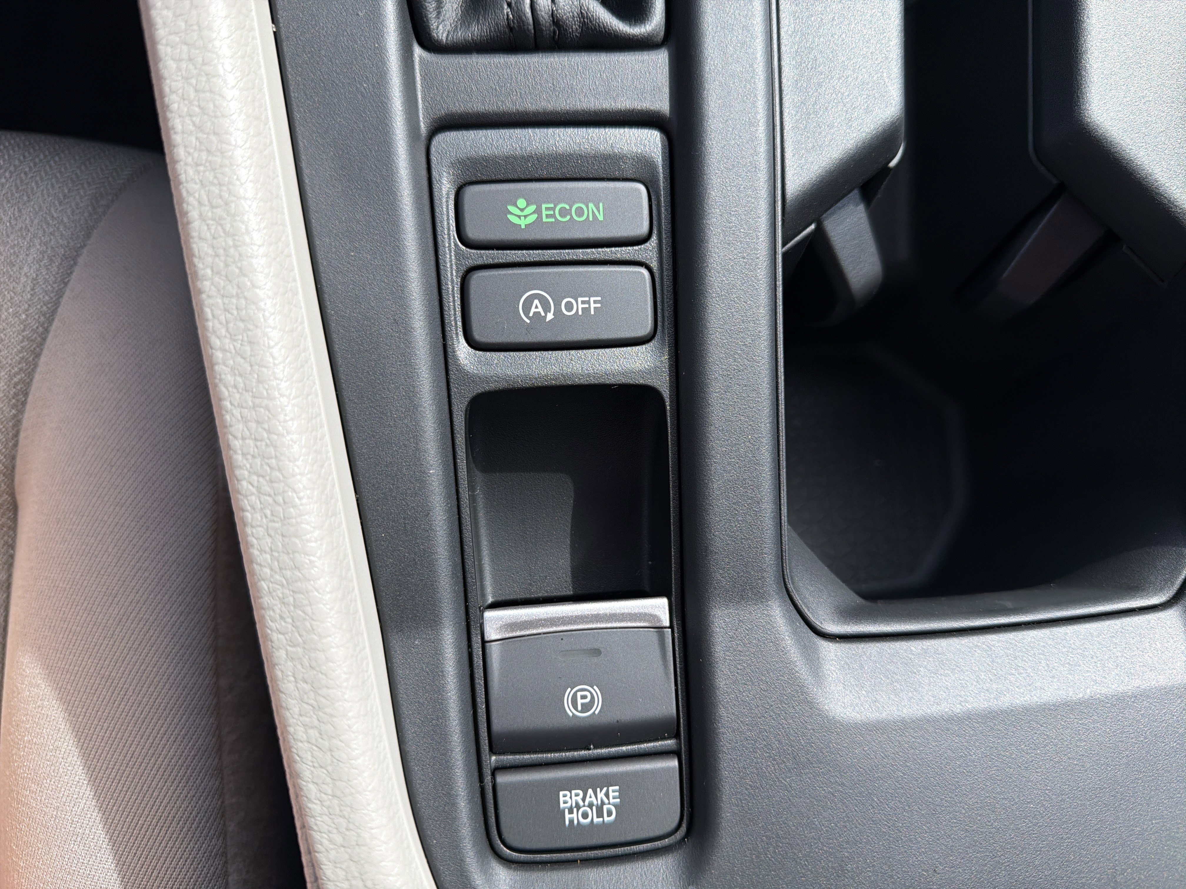Certified 2025 Honda Accord LX image 32