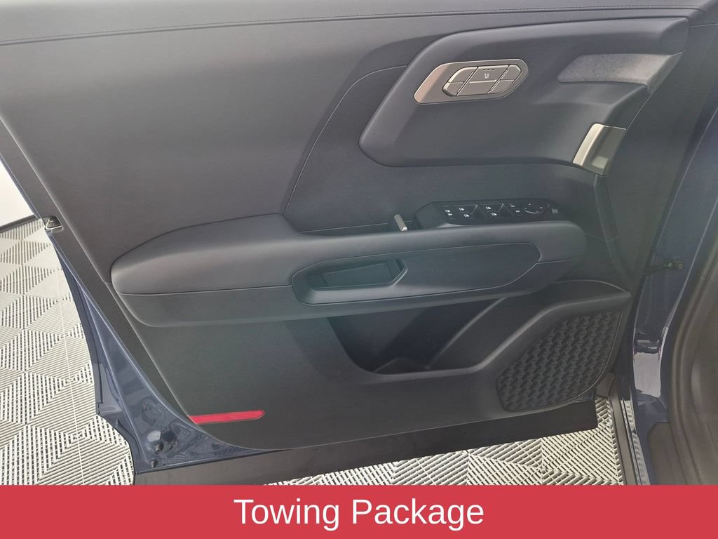 Used 2027 Kia Telluride S w/ Towing Package AWD/4WD image 11