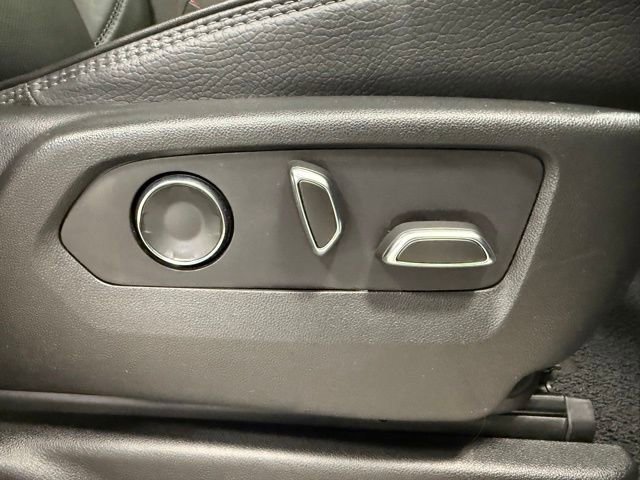 Used 2021 GMC Yukon XL Denali w/ Denali Ultimate Package image 23