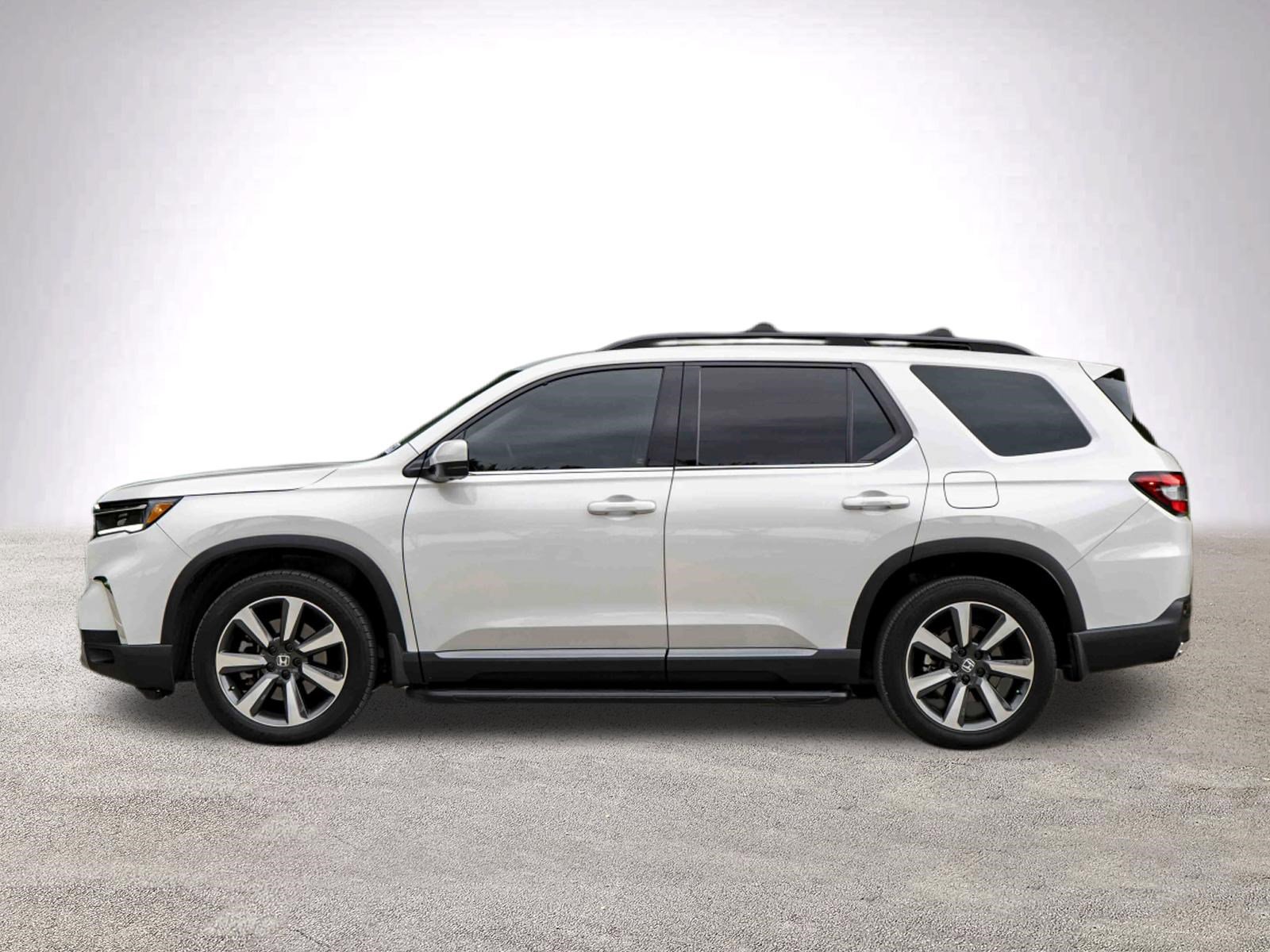Used 2025 Honda Pilot Elite image 6