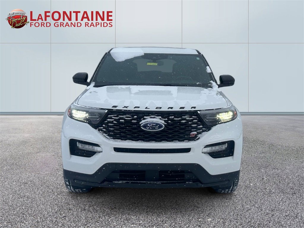 Used 2022 Ford Explorer ST image 2