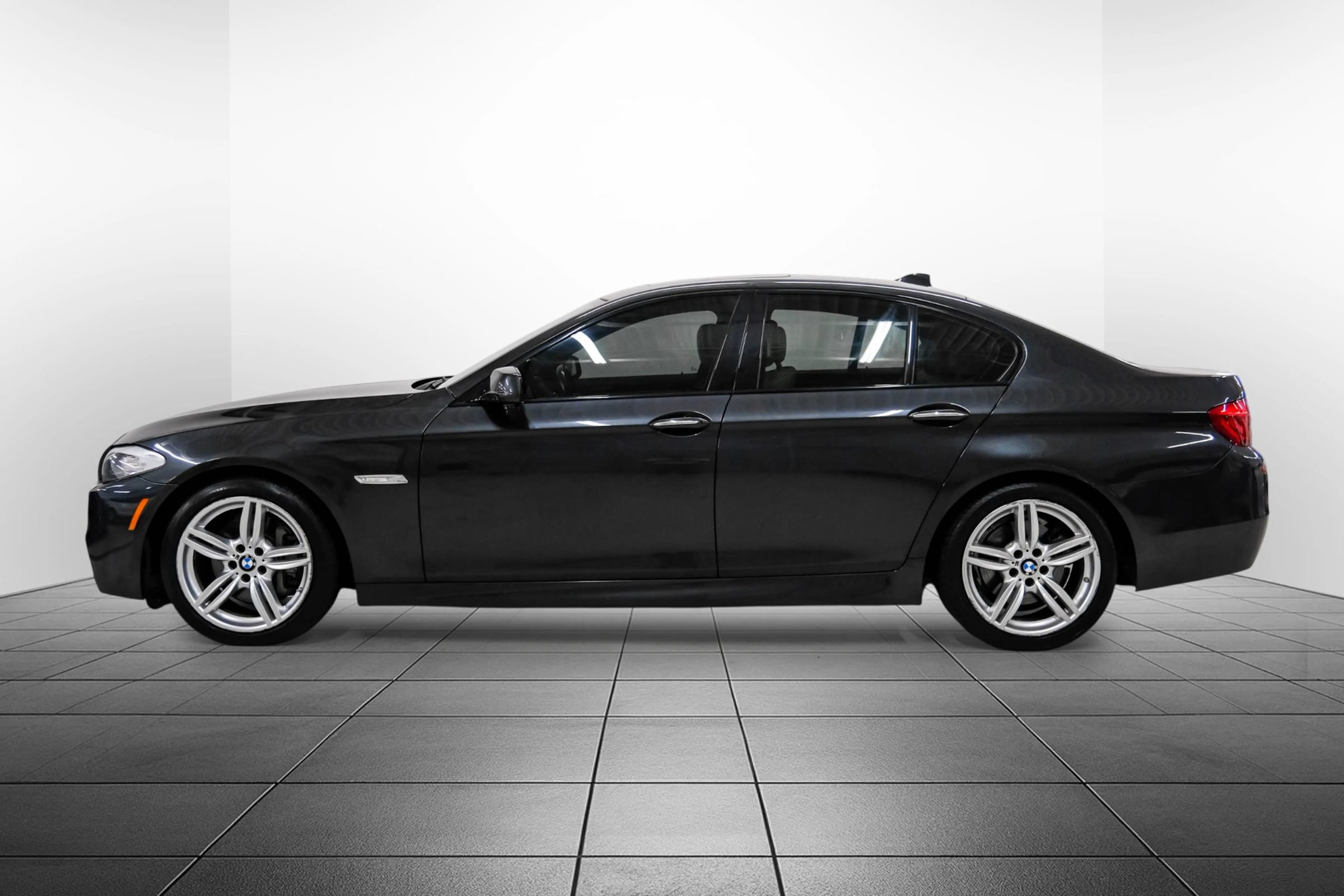 Used 2013 BMW 535i Sedan RWD image 12