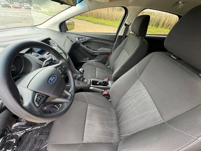 Used 2017 Ford Focus S image 28