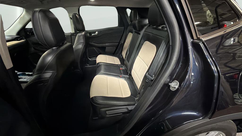 Used 2021 Ford Escape Titanium w/ Titanium Elite Package image 28