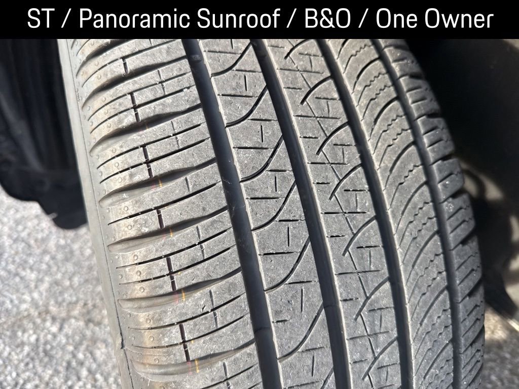 Used 2025 Ford Explorer ST w/ Sun And Sound Package image 5