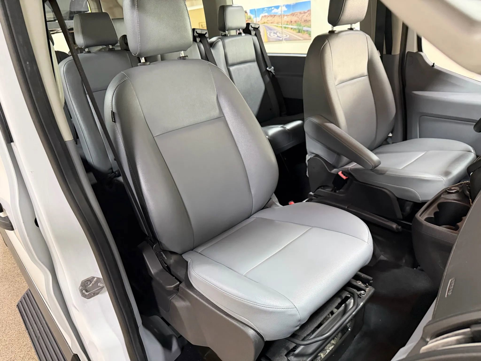 Used 2018 Ford Transit 350 XL image 39