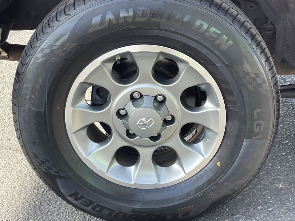 Used 2013 Toyota FJ Cruiser 4WD w/ Convenience Pkg image 8