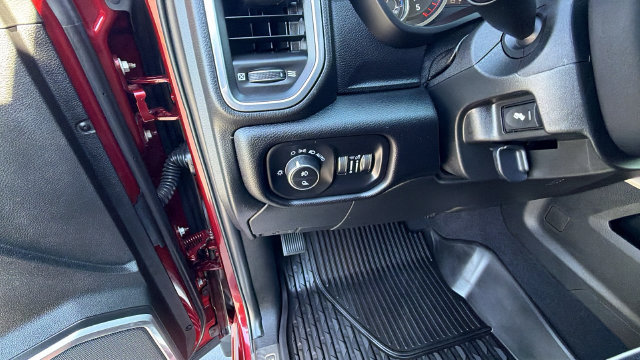 Used 2020 RAM 2500 Laramie AWD/4WD image 33