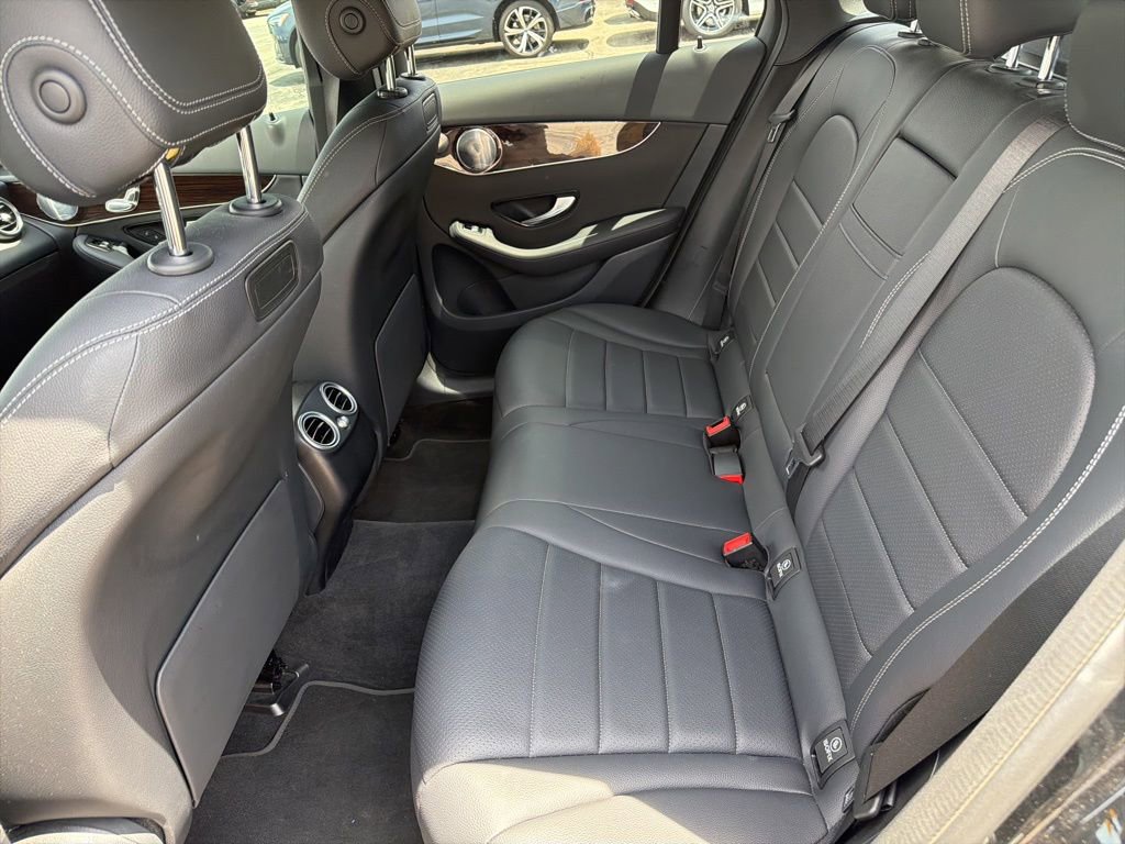 Used 2019 Mercedes-Benz GLC 300 4MATIC image 14