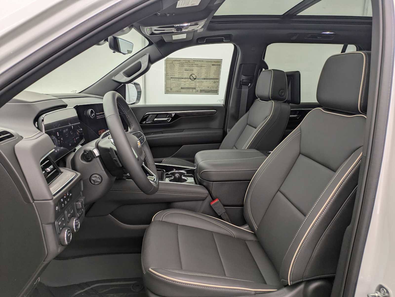 New 2025 Chevrolet Tahoe Premier AWD/4WD image 17