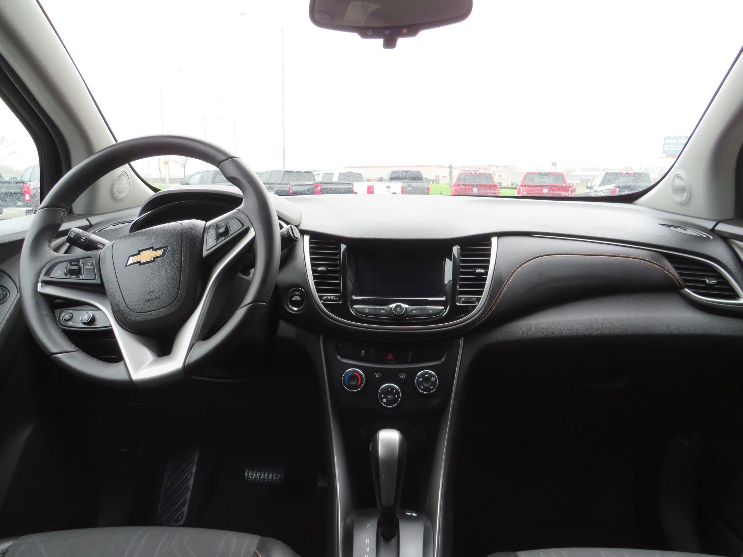 Used 2018 Chevrolet Trax LT w/ LT Convenience Package image 11