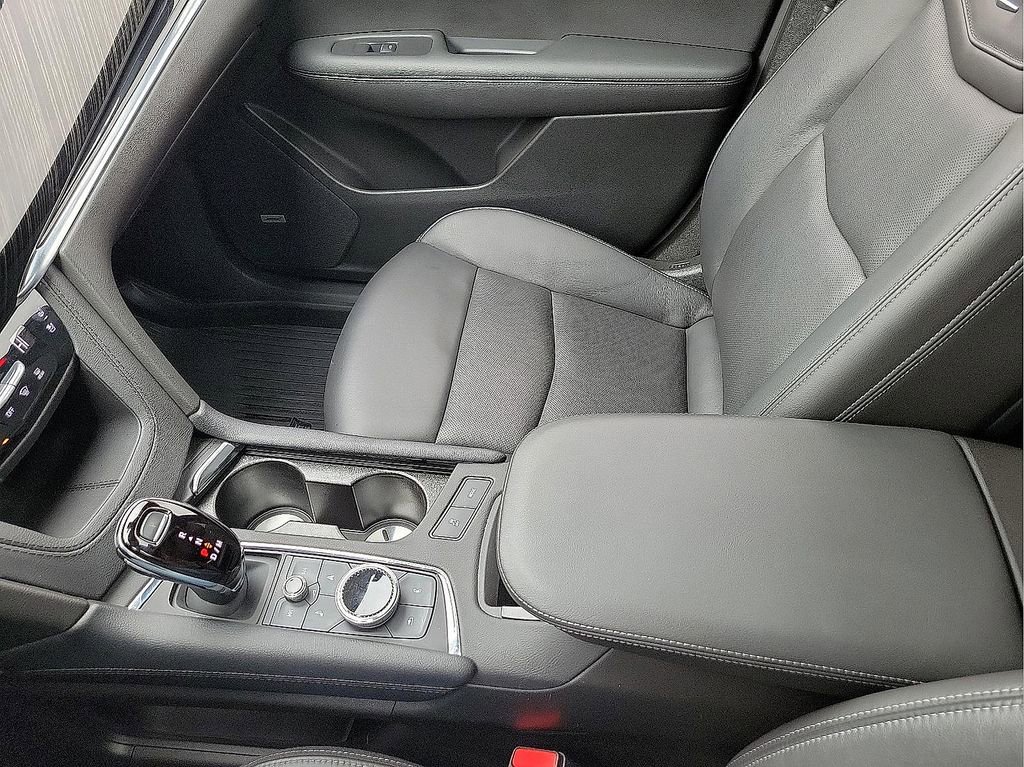 Used 2023 Cadillac XT6 Premium Luxury w/ Technology Package FWD image 20