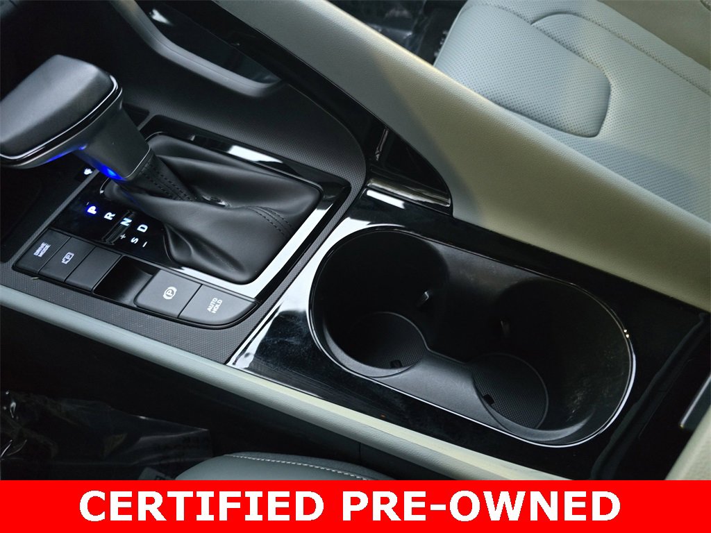Used 2025 Hyundai Elantra Limited image 24