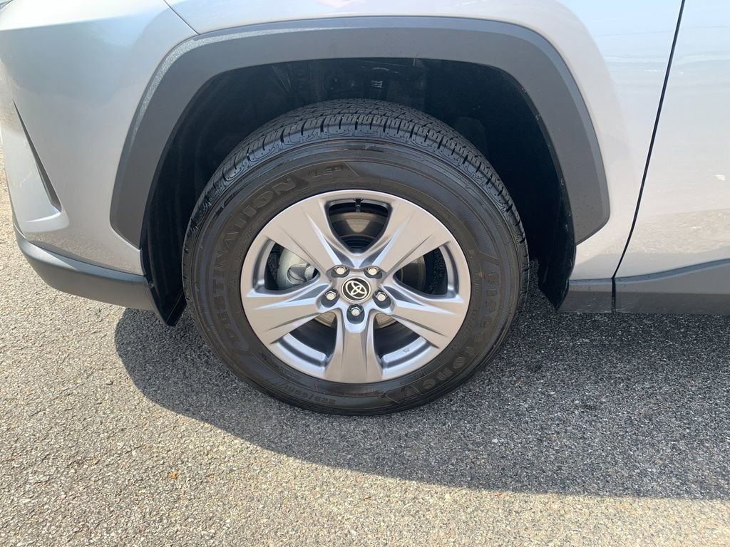 Used 2025 Toyota RAV4 XLE w/ Convenience Package image 34