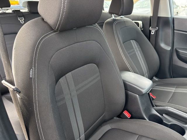 Certified 2023 Hyundai Venue SEL image 25