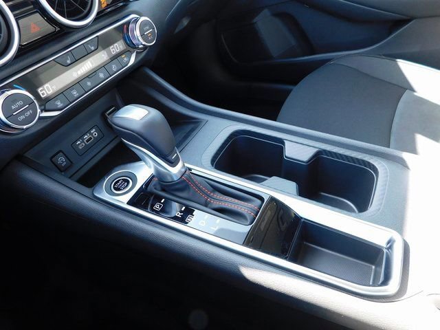 Used 2025 Nissan Sentra SR image 26