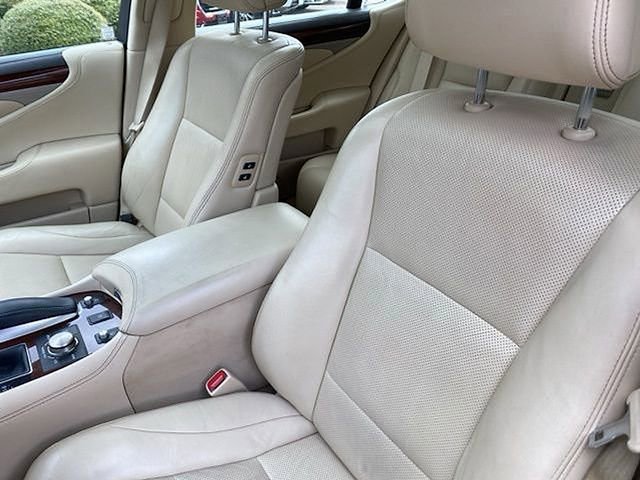 Used 2014 Lexus LS 460 AWD image 22