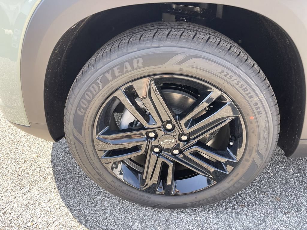 New 2026 Chevrolet Trax ACTIV w/ Sunroof Package FWD image 10