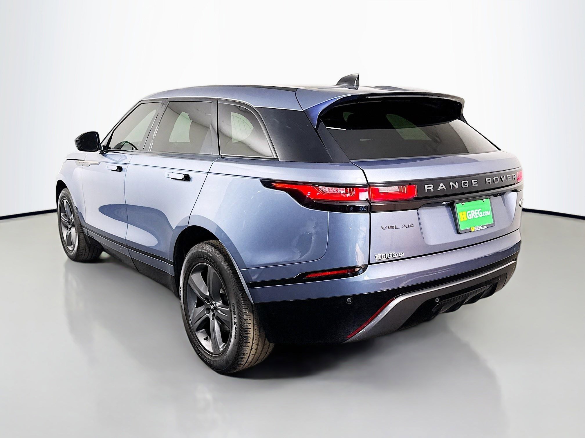 Used 2023 Land Rover Range Rover Velar R-Dynamic S image 7