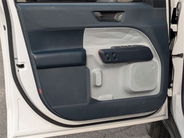 Used 2022 Ford Maverick XLT image 11