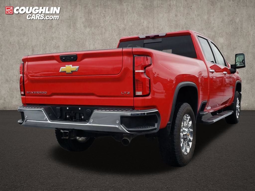 Used 2024 Chevrolet Silverado 2500 LTZ w/ LTZ Premium Package AWD/4WD image 5