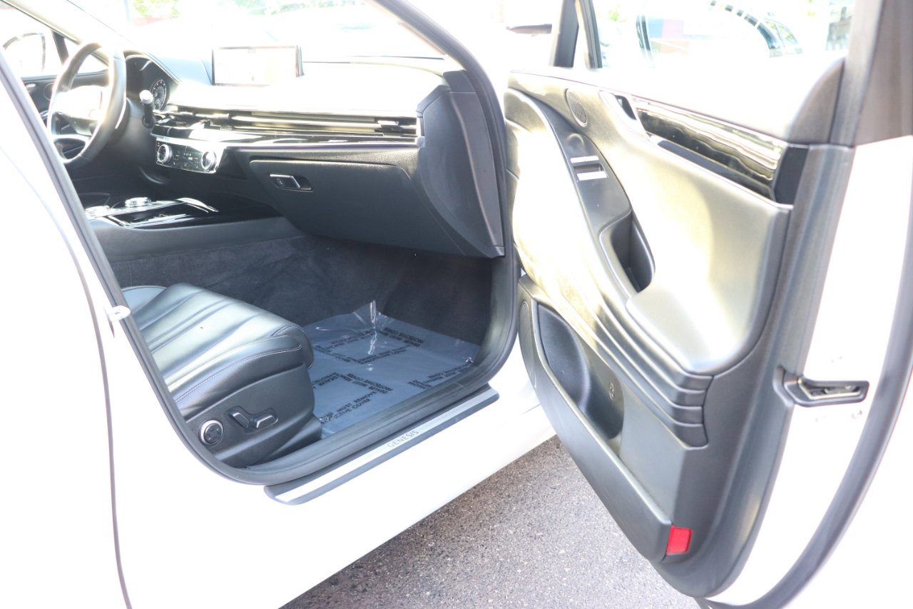 Used 2023 Genesis G80 2.5T image 15