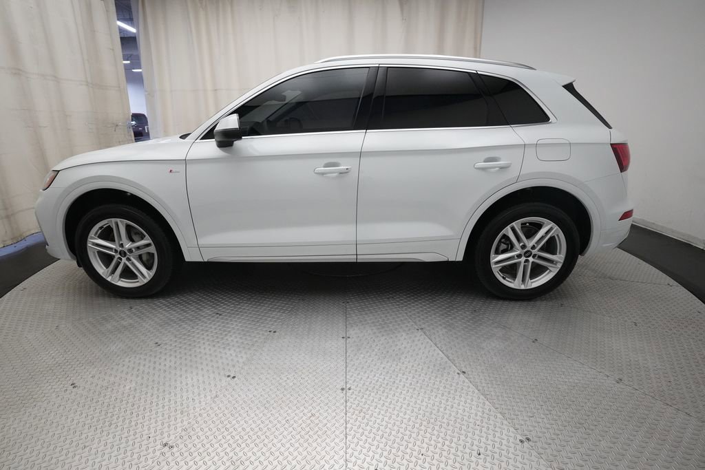 Used 2024 Audi Q5 e Premium Plus w/ Premium Plus Package image 25
