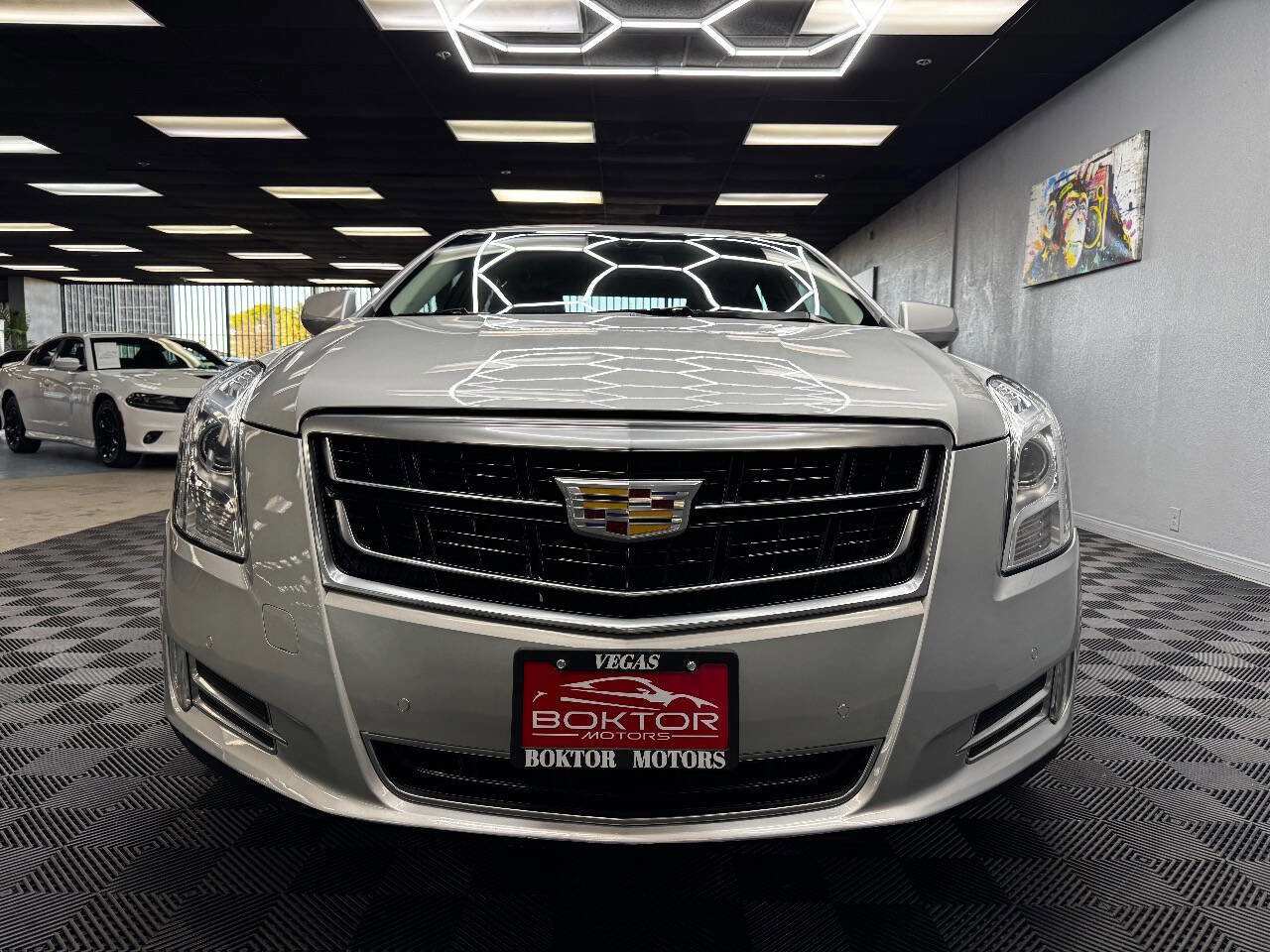 Used 2017 Cadillac XTS Luxury image 3